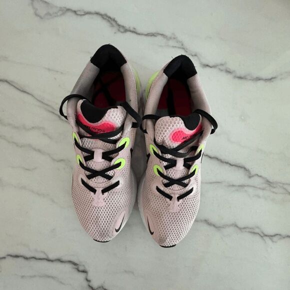 Nike Renew Run CW5637-600 Pink Mesh Low Top Running Sneaker Shoes Women's 8 Gym - Picture 2 of 7